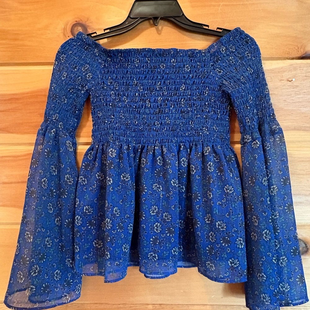 Sam Edelman Blue Smocked Bell Sleeve Blouse size M